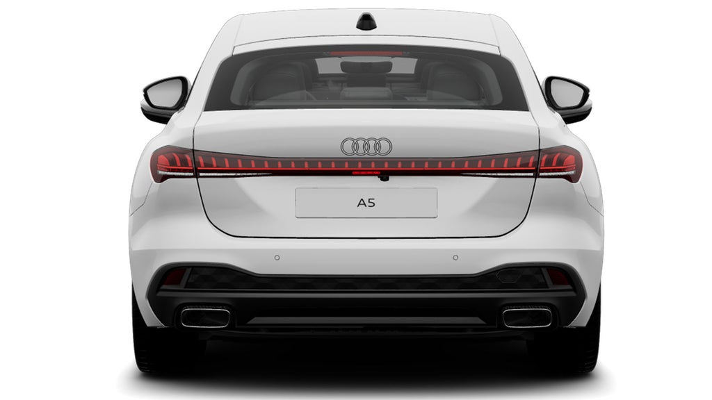 Valge Audi A5 tagantvaates