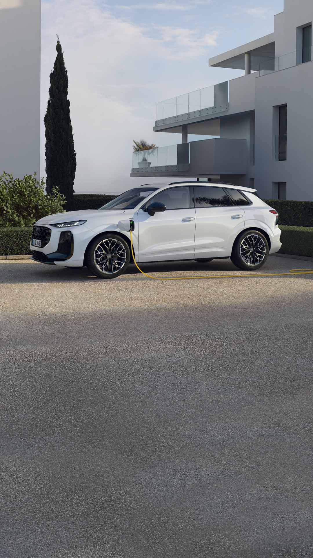 Q3 SUV e-hybrid laddas.