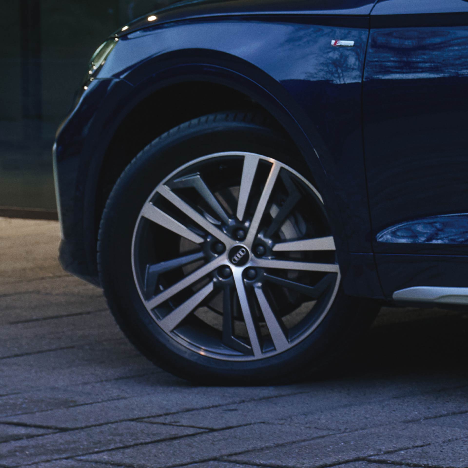 AudiQ5 Sline dynamic edition純正アルミホイール Audi Q5 S line dynamic edition > 限定モデル / 特別仕様モデル