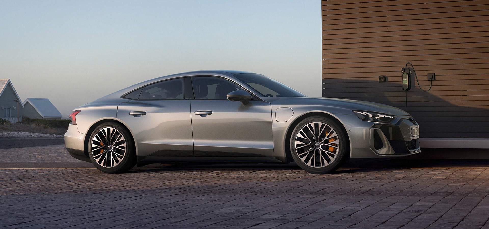 AUDI S E-TRON GT 