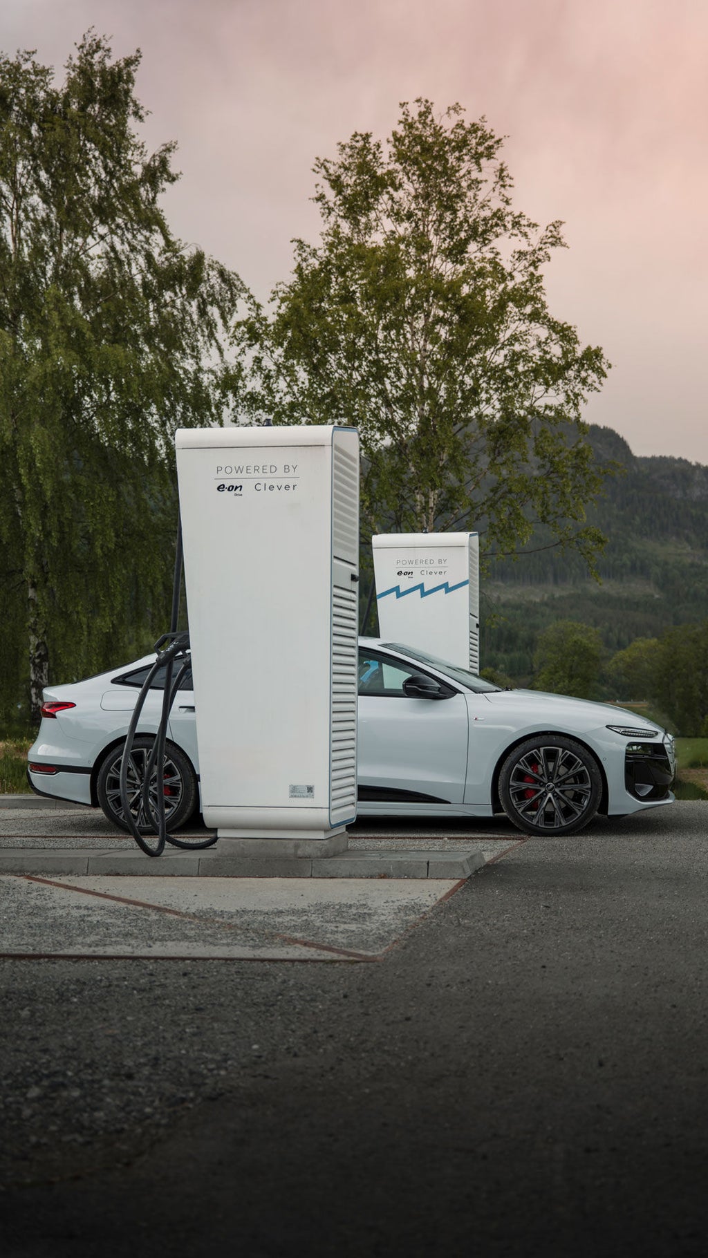 Audi A6 Sportback e-tron at the charging station