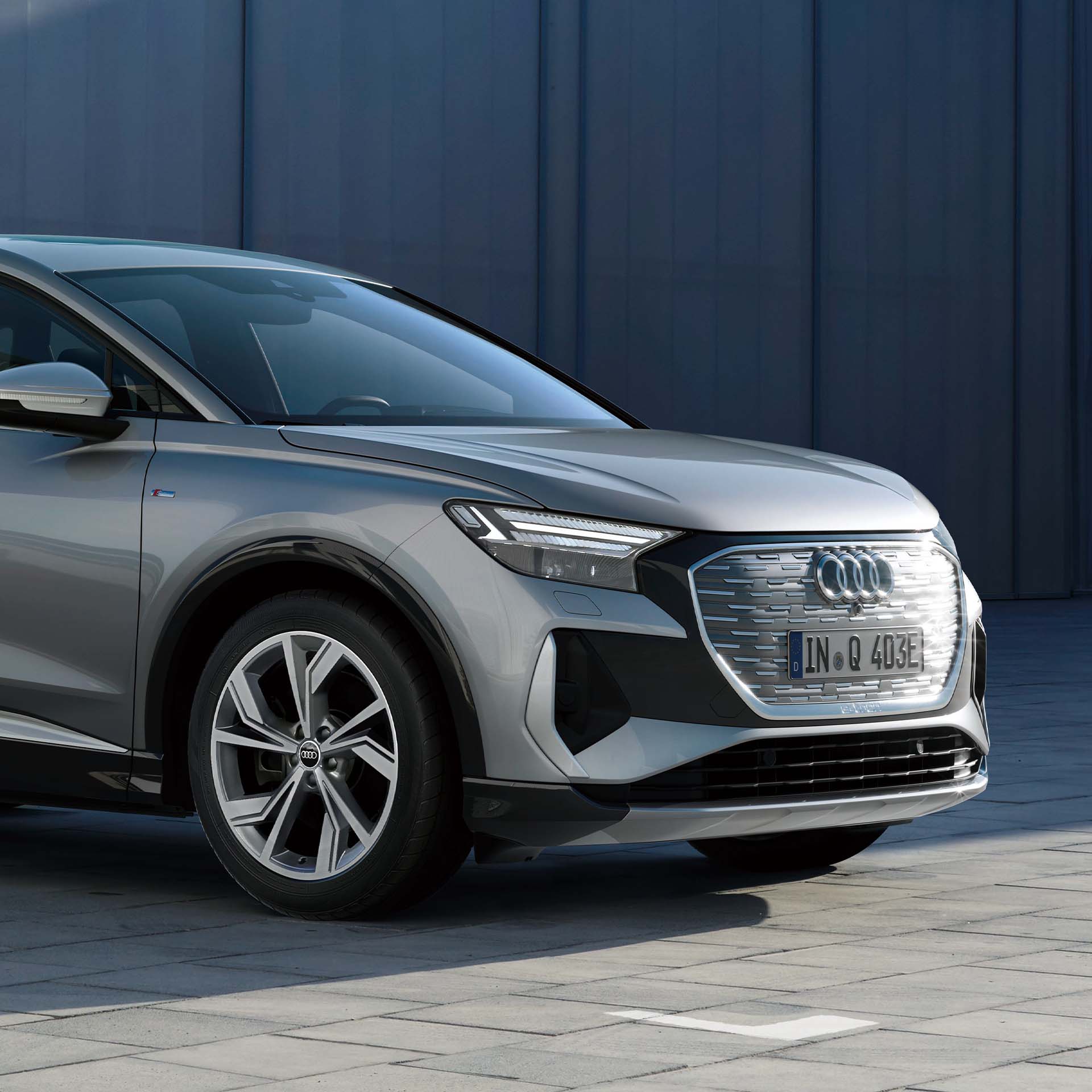 Audi Q4 Sportback e-tron > アウディジャパン