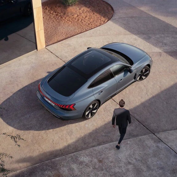 Smartphone-Screen with the myAudi App