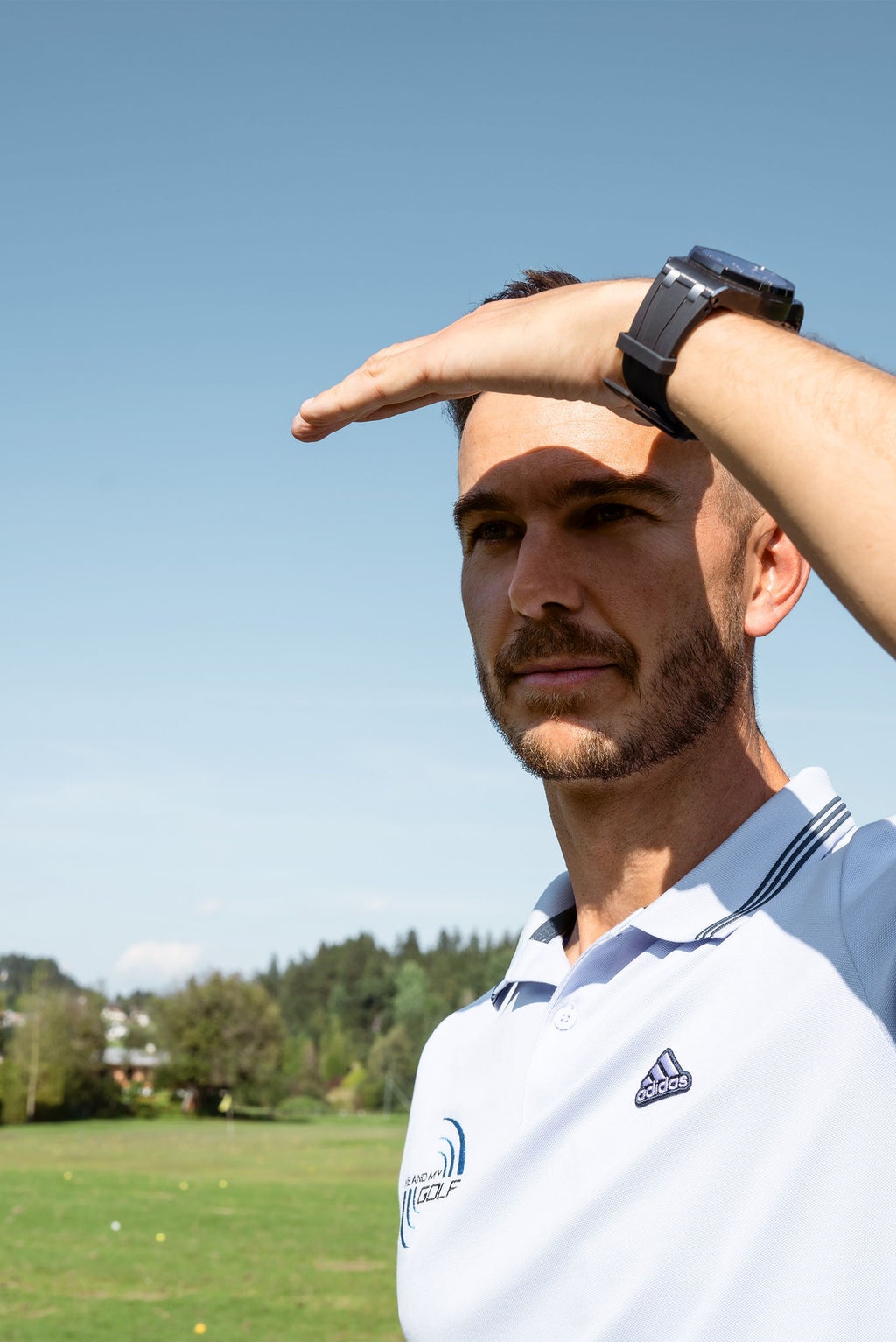 Il a toujours un œil sur chacun de ses protégés : Andy Proudman de « Me and My Golf ».