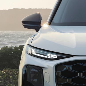 Foto de la tecnología de iluminación del Audi Q3 SUV e-hybrid híbrido enchufable.  
