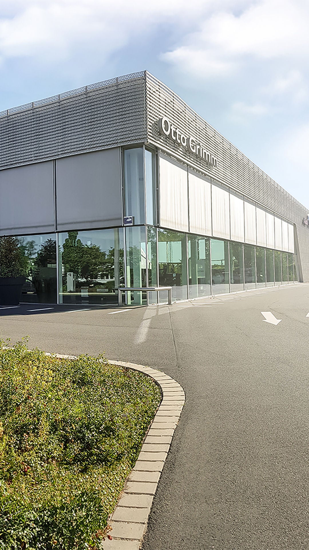 Außenansicht Autohaus OTTO GRIMM