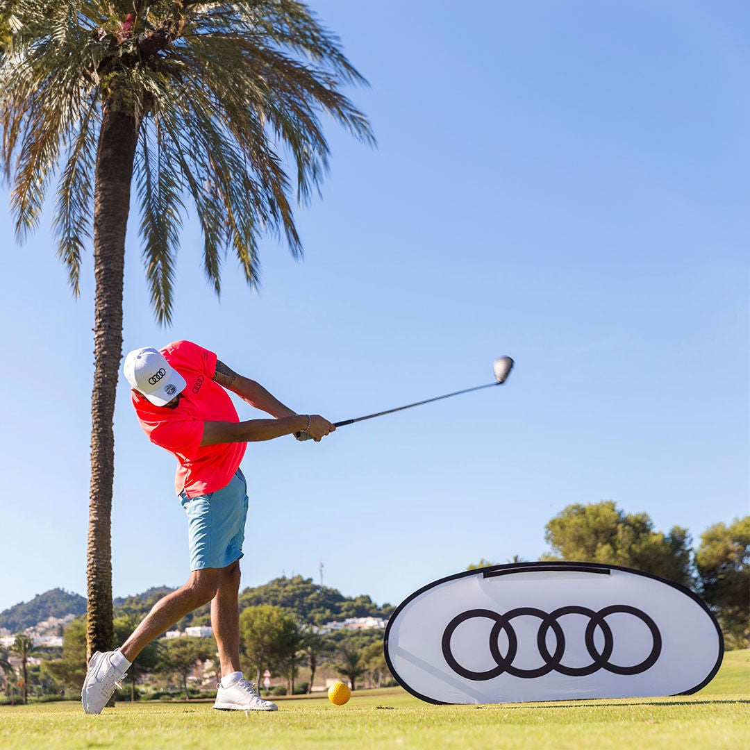 Foto de la competición de golf Audi quattro Cup. 