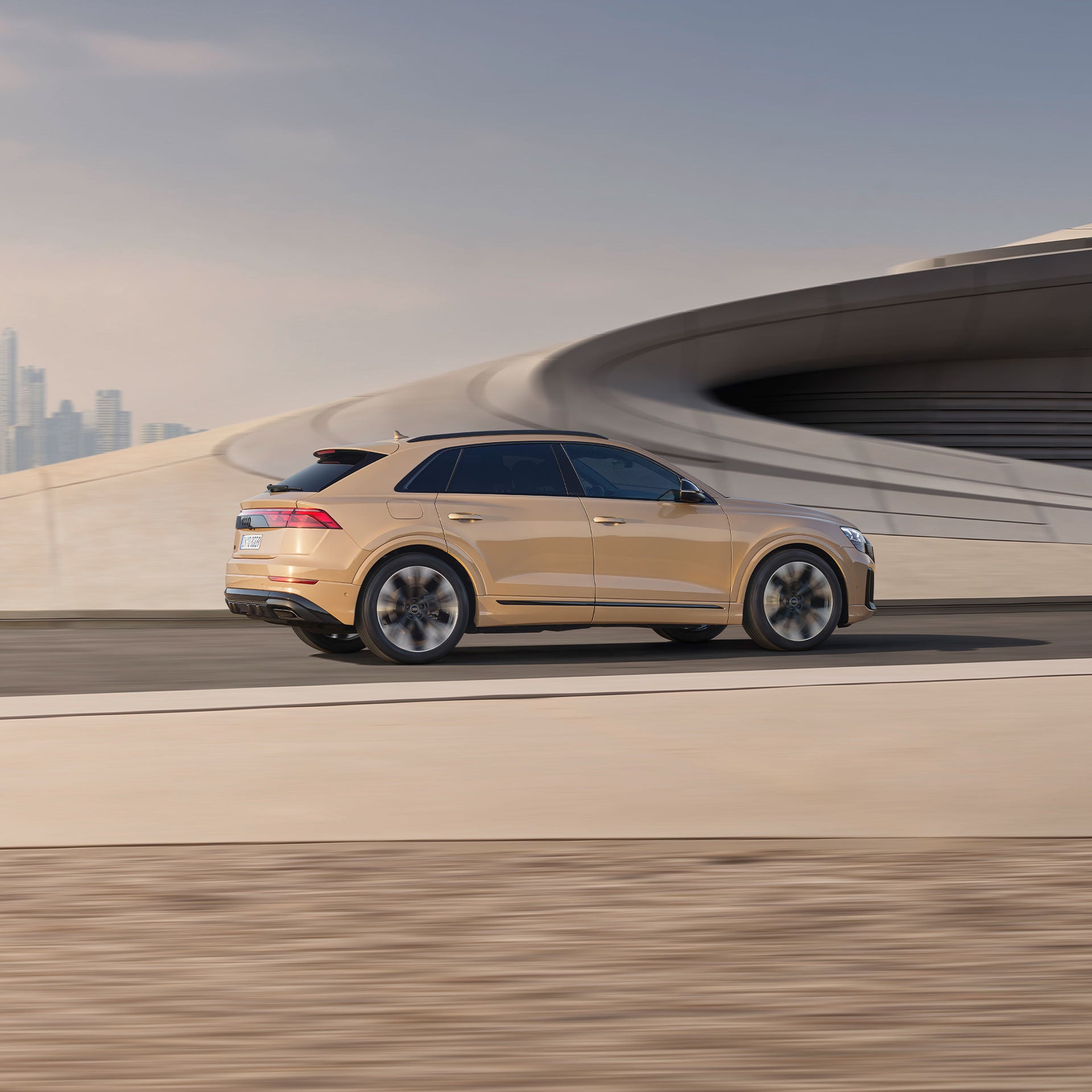 Foto de la oferta de un Audi Q8, el SUV más deportivo de la gama Superpremium de Audi. 