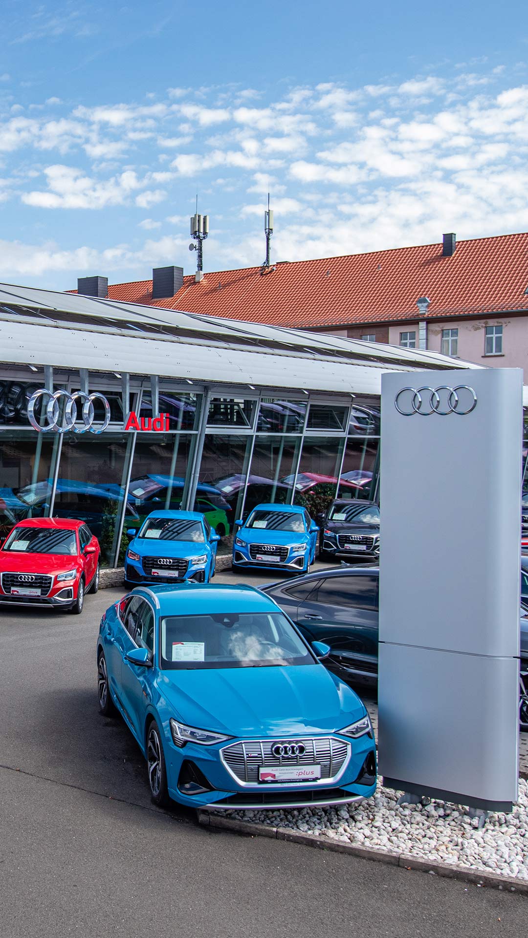 Außenansicht Autohaus Kröninger GmbH & Co. KG