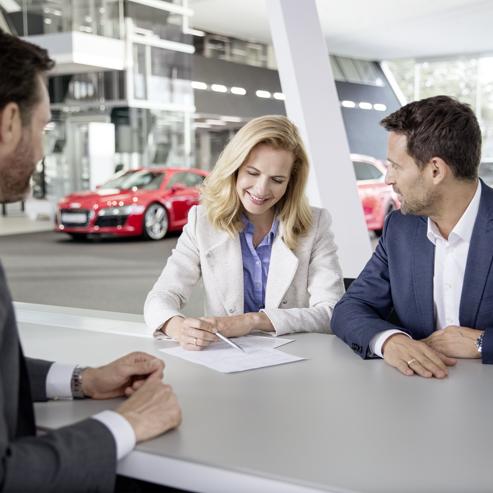 Un financement personnalisé pour l'achat de votre voiture de société électrique 