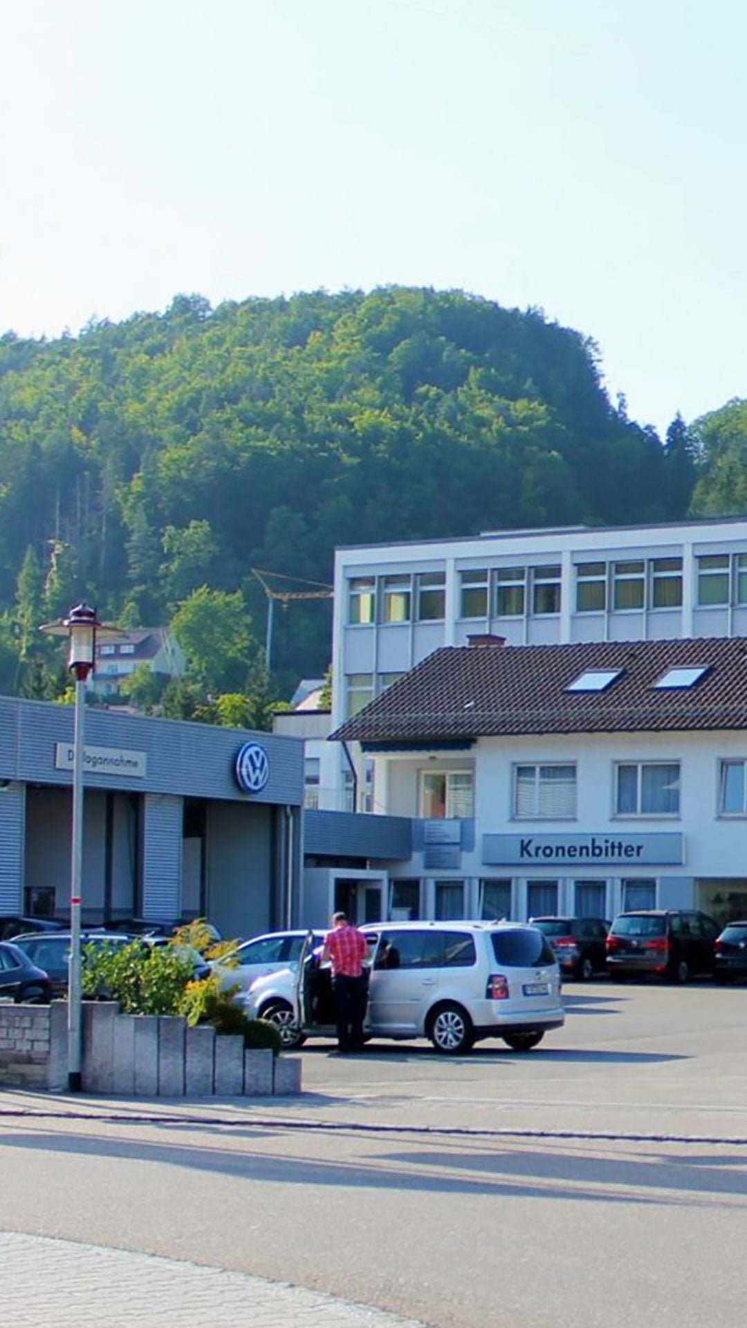 Außenansicht Autohaus Erich Kronenbitter E.K.