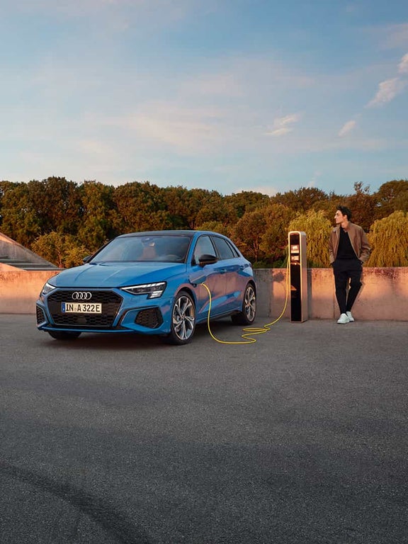 Avalik laadimine Audi A3 Sportback TFSI e