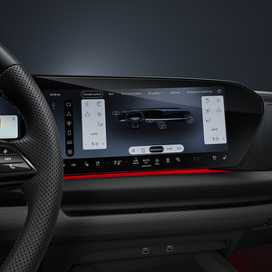Close-up of the Virtual Cockpit with automatic climate control.