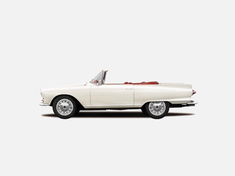 Illustration of an Auto Union 1000 SP in white on a white background