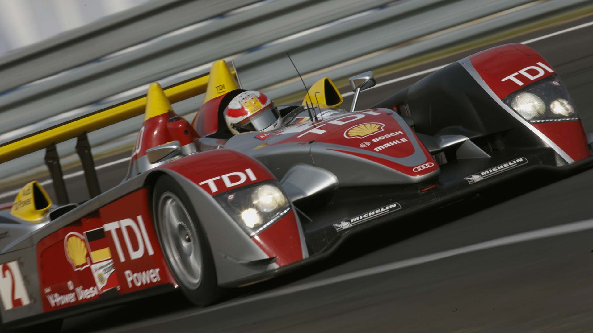 A picture showing the Audi R10 TDI race car on track.
