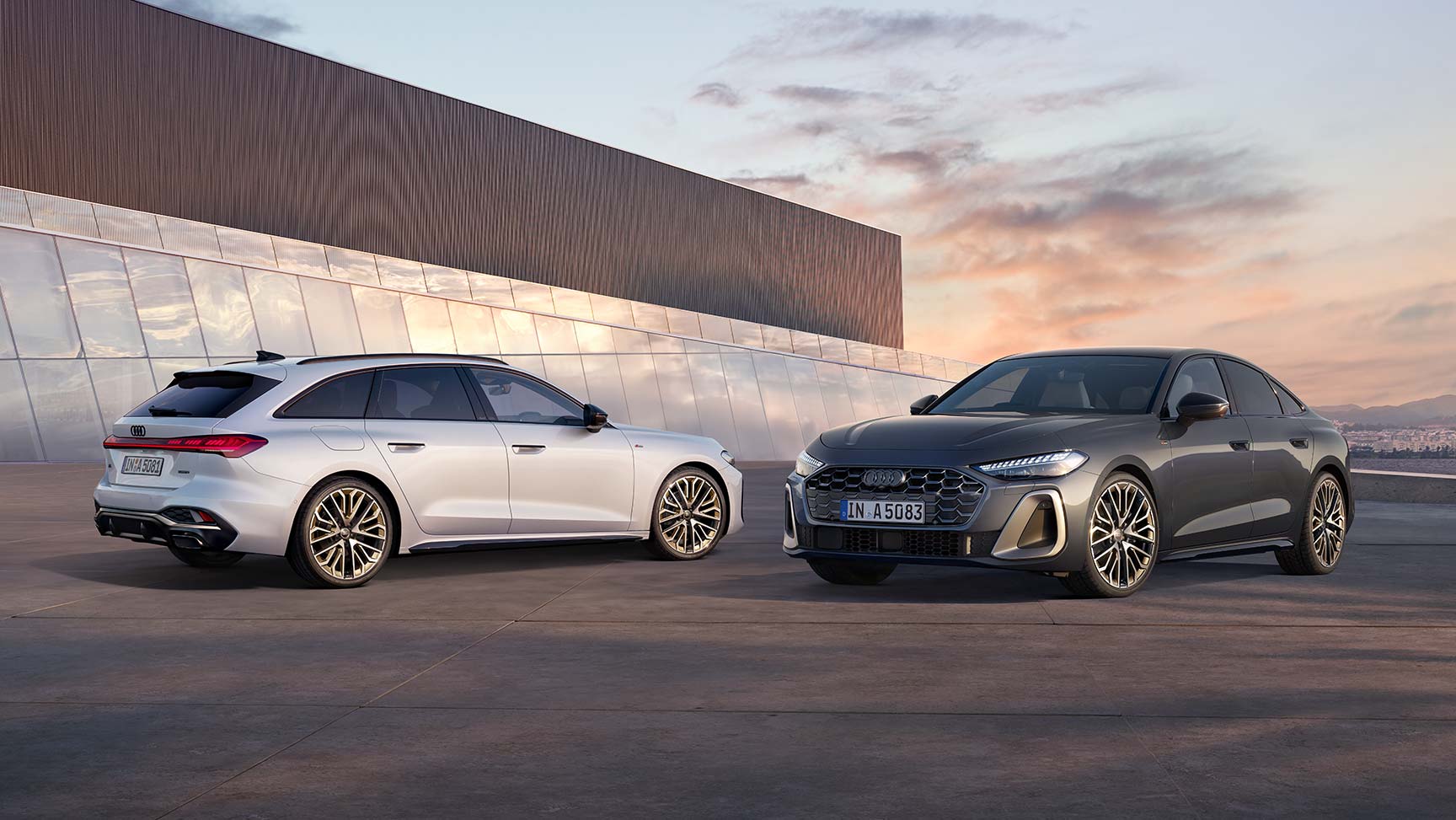 アウディ純正 カスタムブラックエディション A1 A4 A5 A6 Q5 アウディ