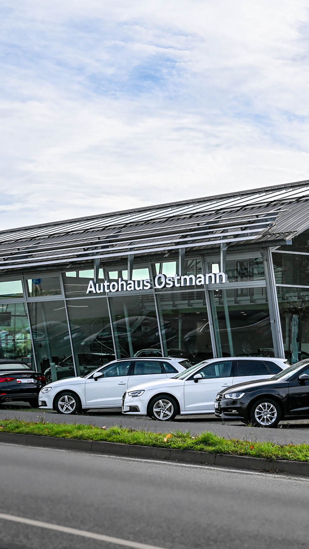 Außenansicht Autohaus Ostmann GmbH & Co. KG Fritzlar