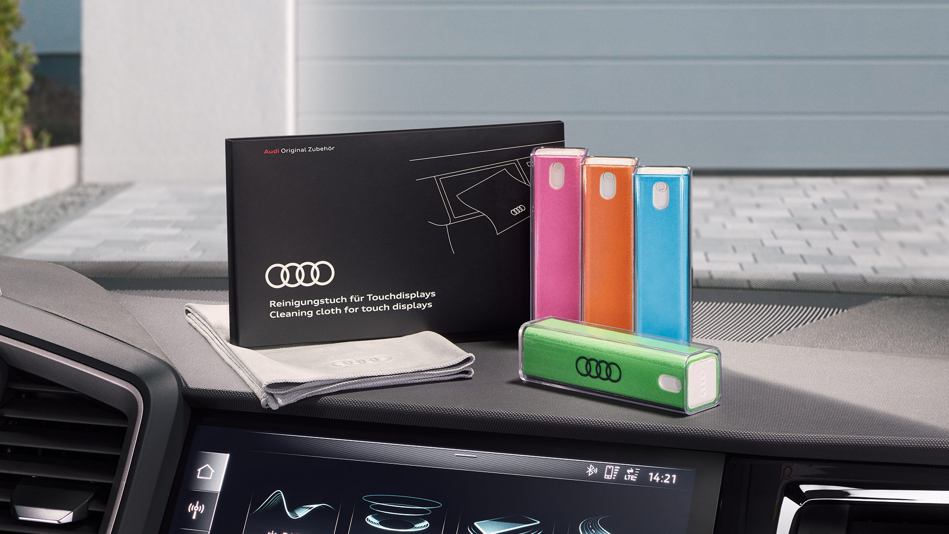 2-in-1 display cleaner