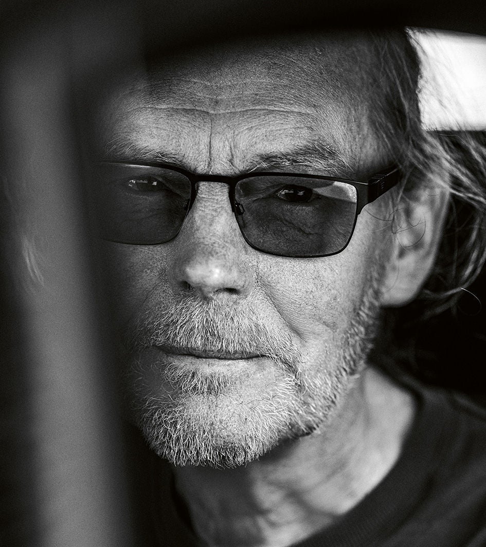 Svartvitt porträtt av Jan Sandberg