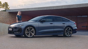 Vista dall'alto di Audi A6 Sportback e-tron