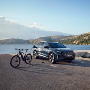 Carga bidireccional de un Audi Q4 SUV e-tron. 