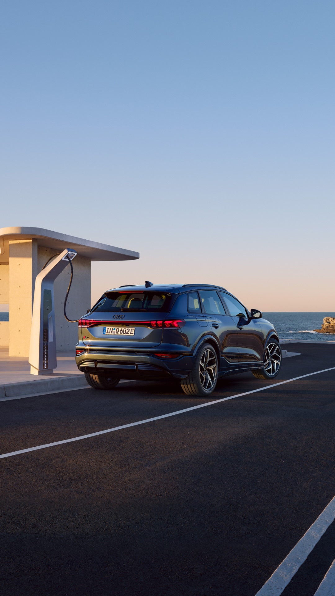 Audi SUV Q6 e-tron