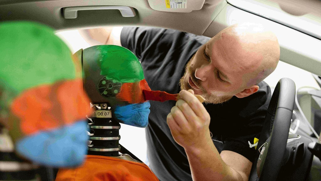 Målet för allt arbete är en ”nollvision”, där ingen ska råka ut för allvarliga skador i trafiken.