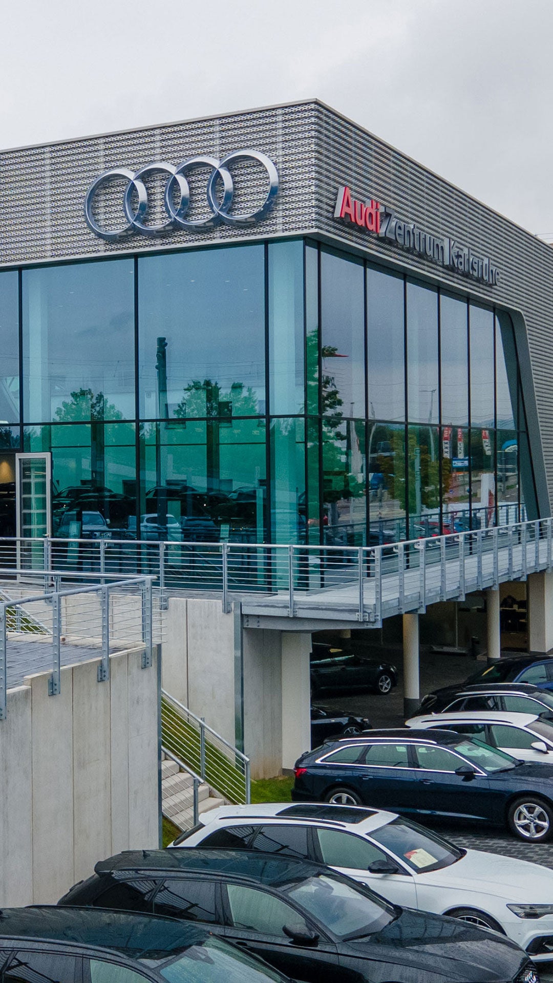 Außenansicht Audi Zentrum Karlsruhe
