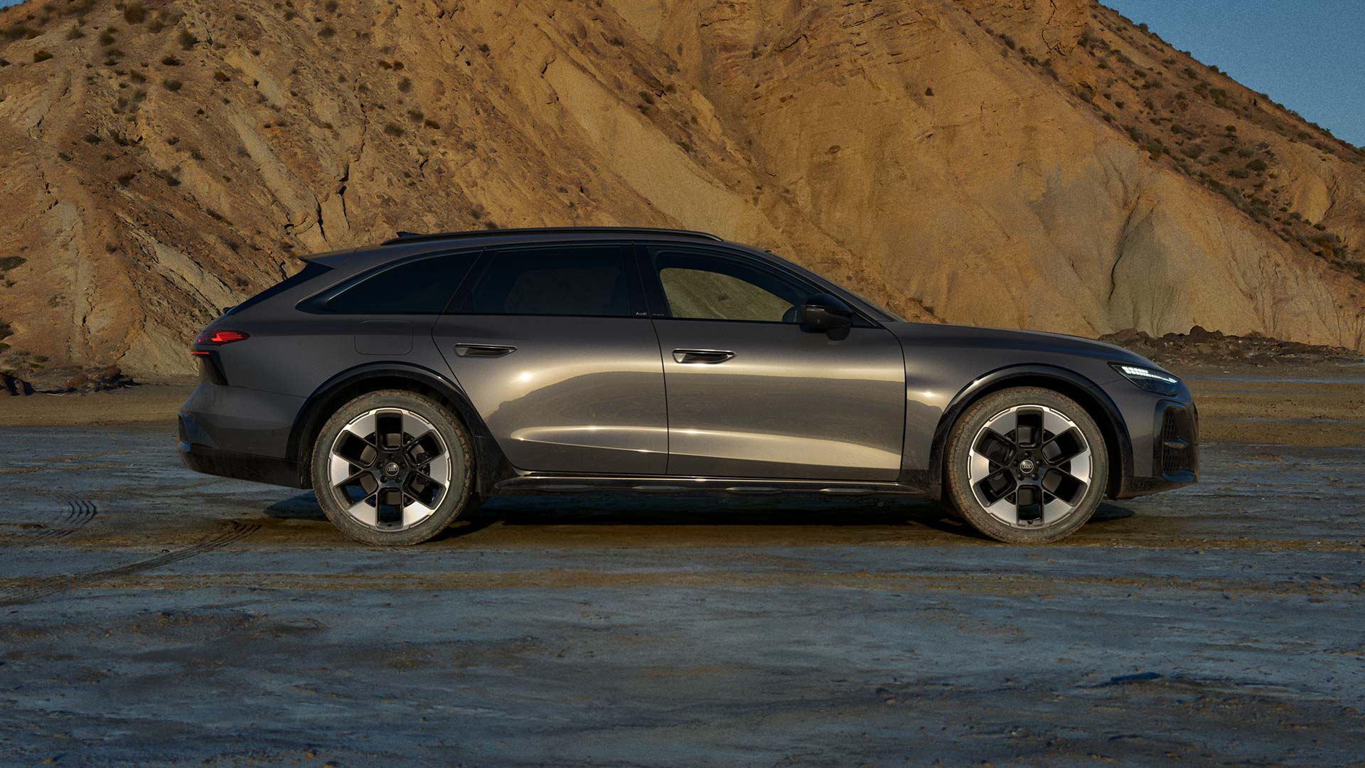 Side view of A6 allroad TDI