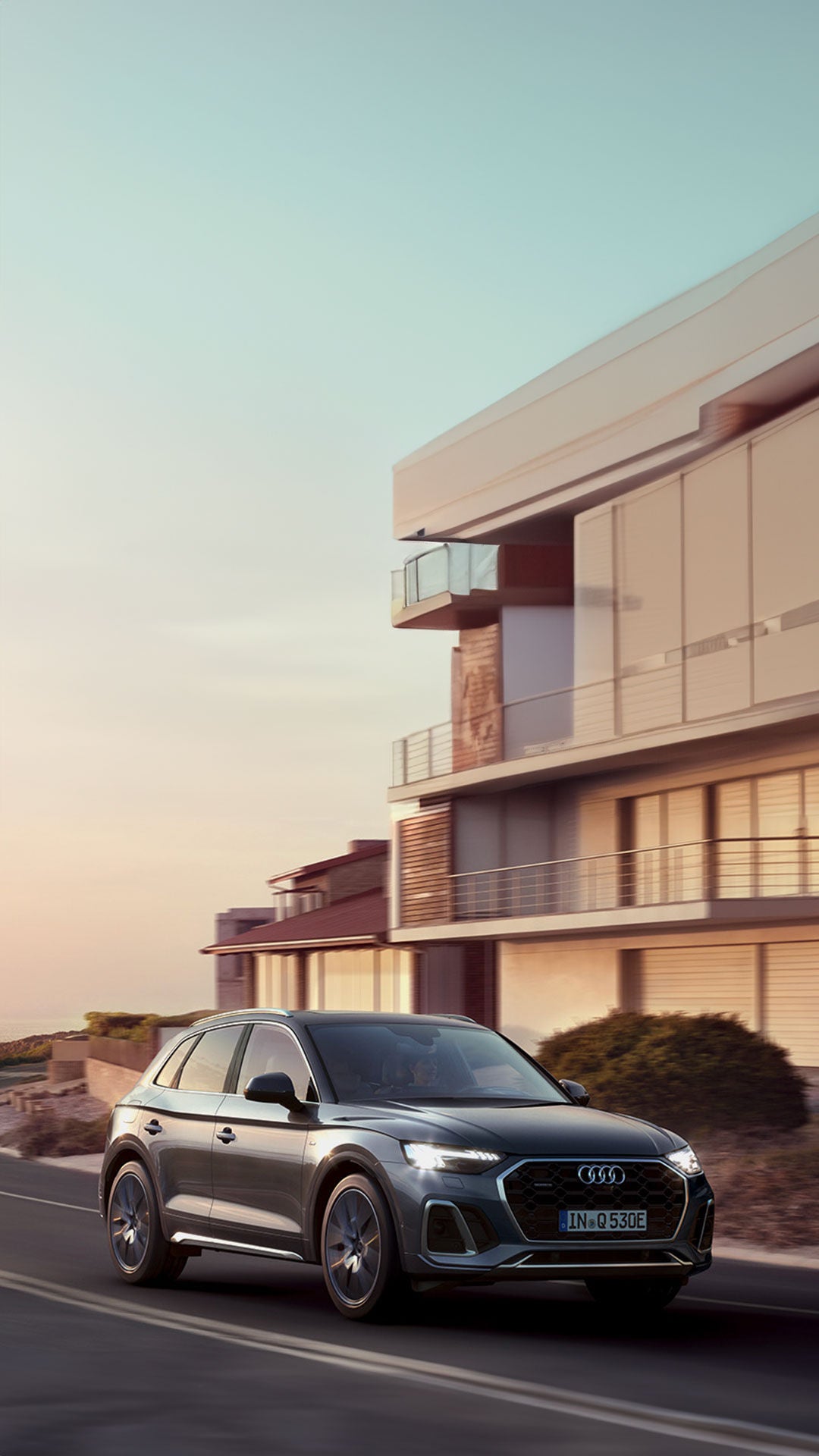 Foto de un coche SUV híbrido Audi Q3 TFSIe. 