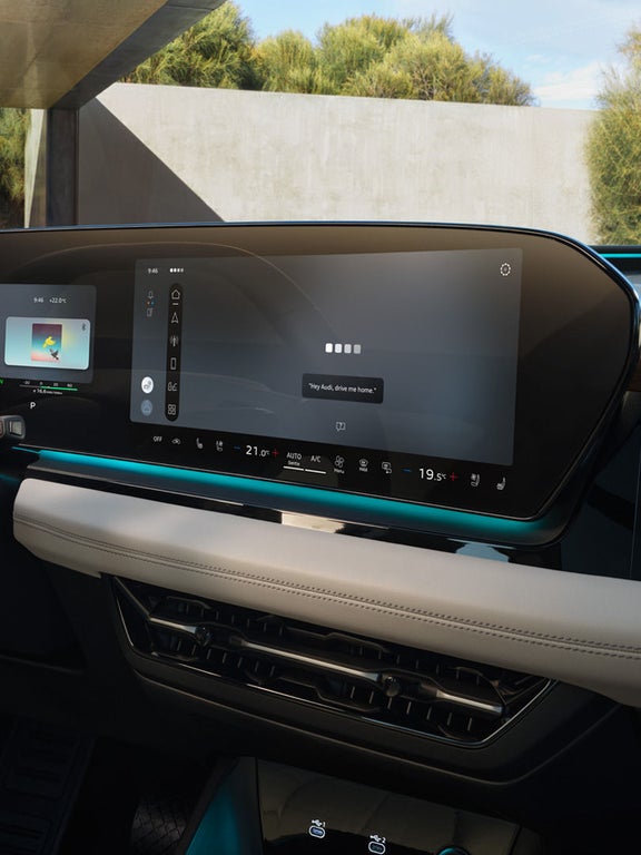 Audi assistant "Hei Audi" Audi Q6 SUV e-tronissa