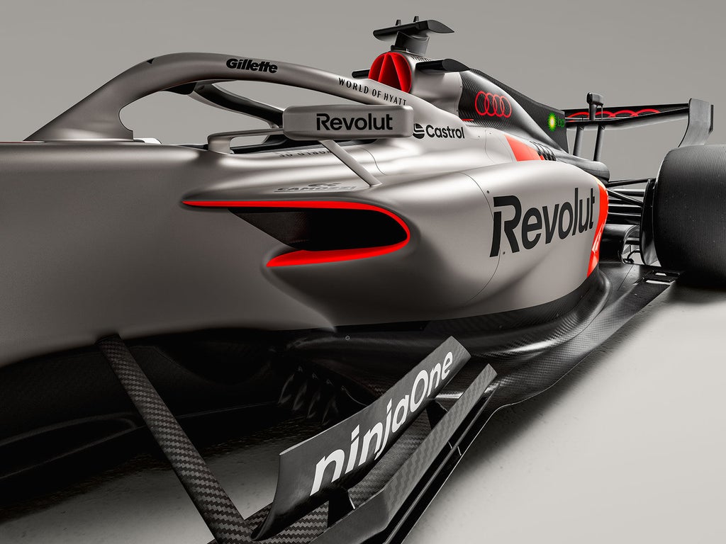 斜め後ろから見た、アウディ R26。