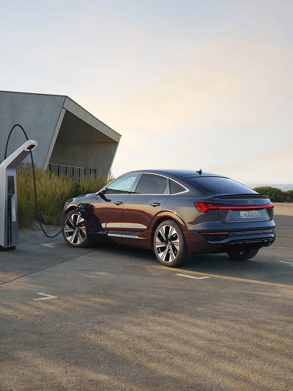 Public fast charging situation Audi Q8 Sportback e-tron