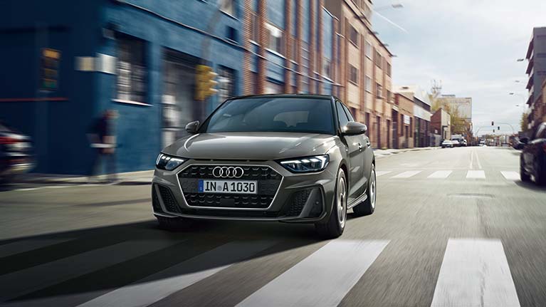 アウディA1 美車 諸元／装備一覧 | Audi A1 | アウディ公式カタログ
