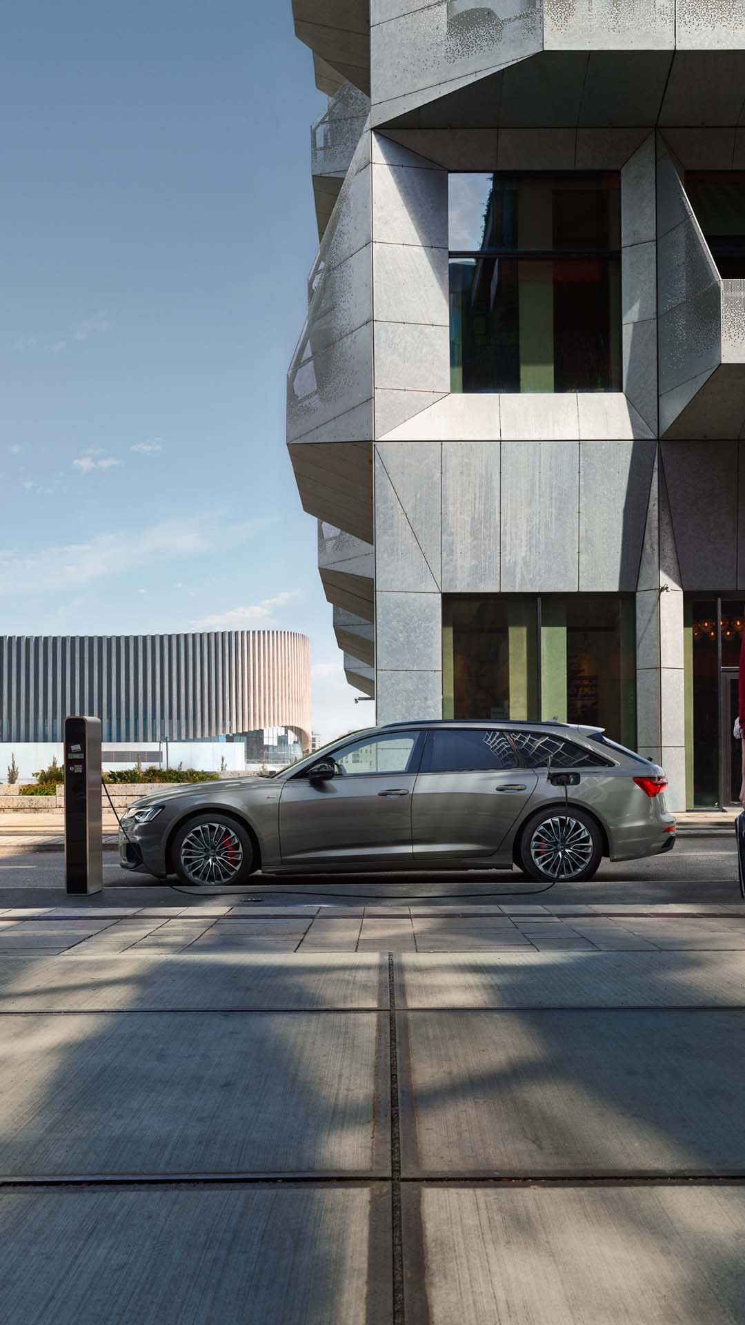 Audi A6 Avant TFSI e side view