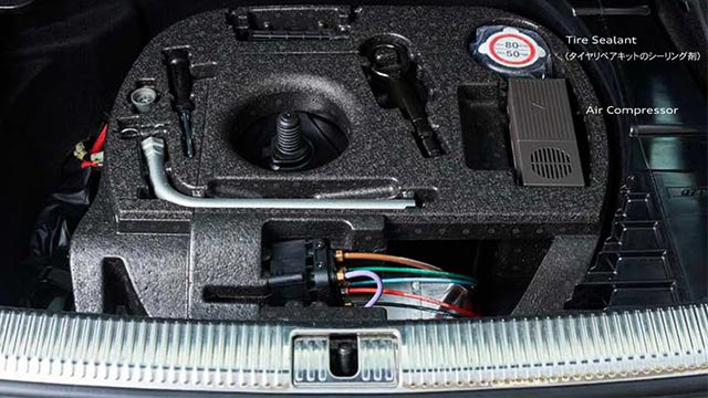 アウディ　車載品　エアーコンプレッサー+タイヤシーラント Audi（アウディ） 純正品 シーラント 80ml D174003M2 : 輸入車パーツ