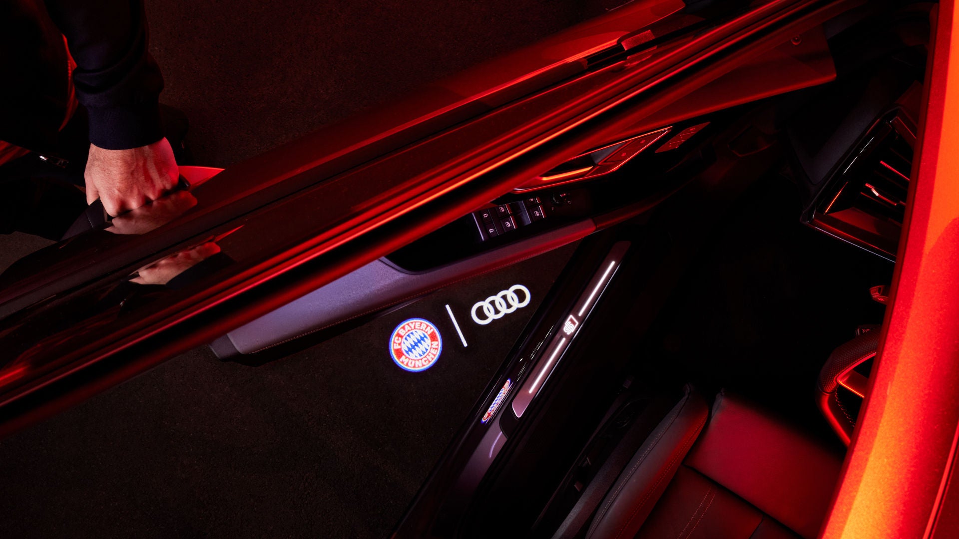 Die Einstiegs-LED im FC Bayern Look