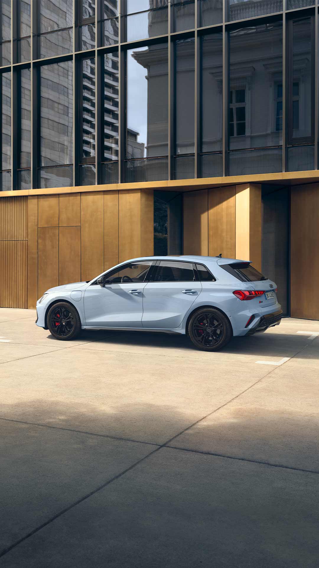 Audi A3 Sportback TFSI e in Audi exclusive Cumulusblauw