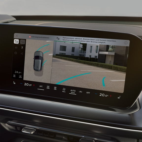 Audi Q3 SUV e-hybrid Assistenz Fahren