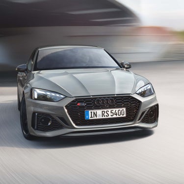 Audi RS 5 Dynamic front view