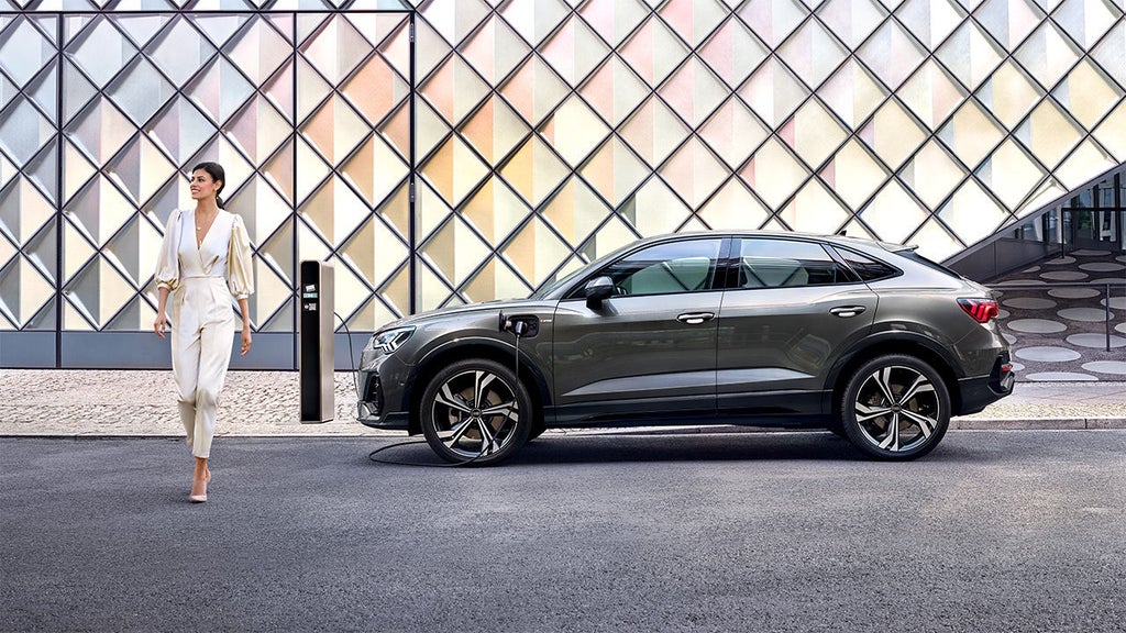 Foto de las ventajas de un coche híbrido de Audi. 