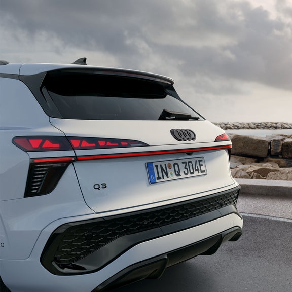 Audi Q3 SUV combinaison de feux arrière OLED