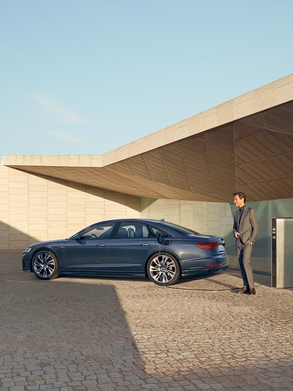 Public charging situation Audi A8 TFSI e