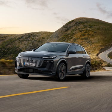 Audi SQ6 e-tron  優れたドライビングダイナミクスを創出