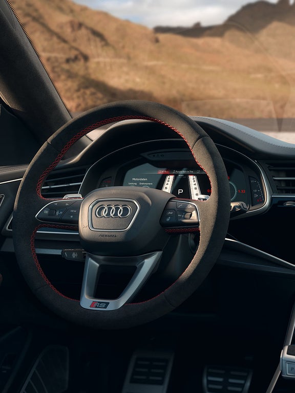Audi RS Q8 performance interior MMI