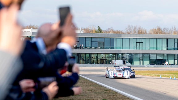 El Audi R18 e-tron quattro y el Audi RS 5 DTM de Audi Sport Racing Legends. 