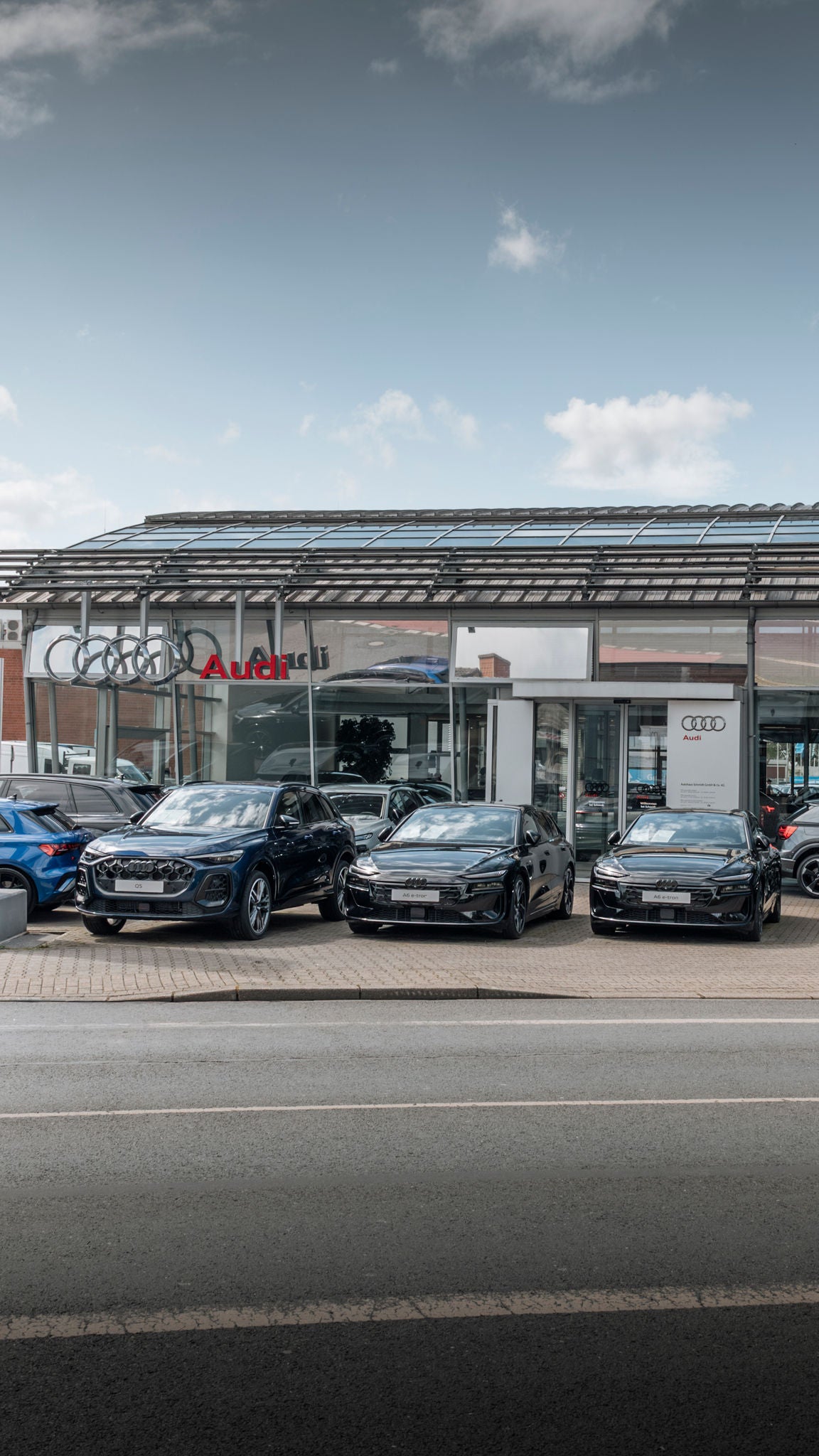 Außenansicht Autohaus Schmidt