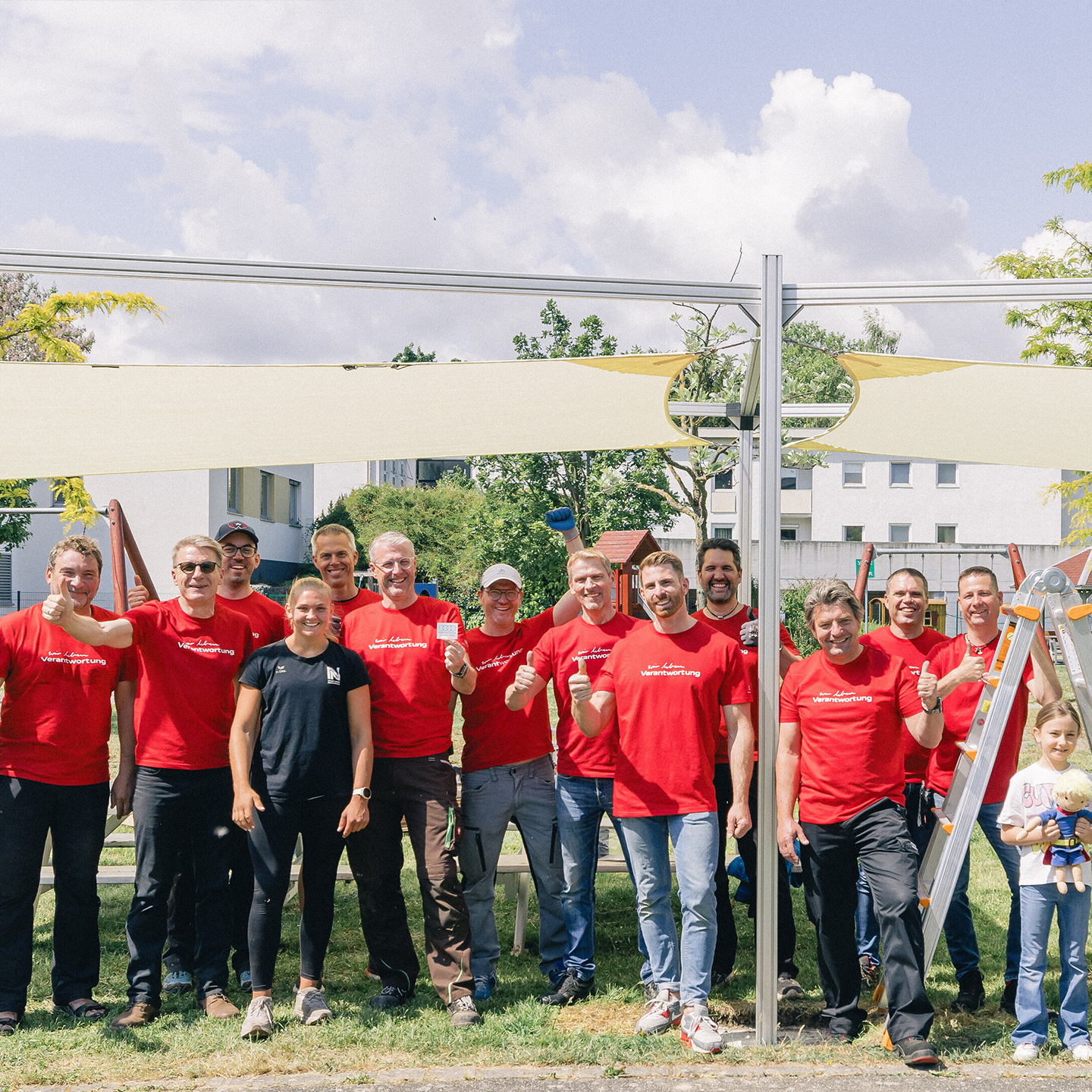 Employees roll up their sleeves for Audi Social Day