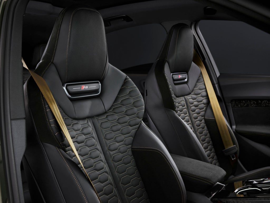 View from the passenger side of the seats and cockpit of the RS 5 Saloon.