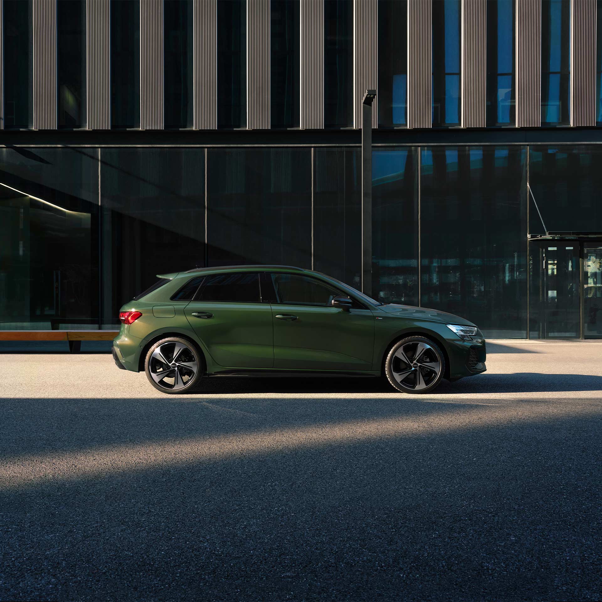 Audi A3 Sportback > アウディジャパン